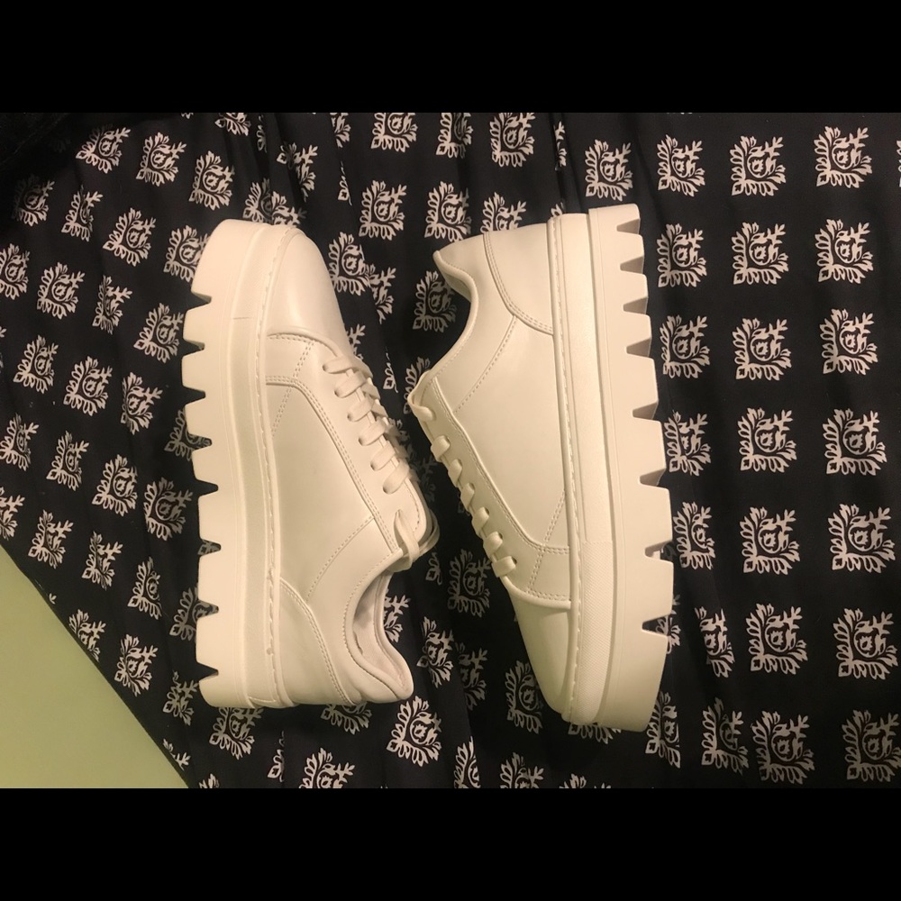 White leather platform sneakers